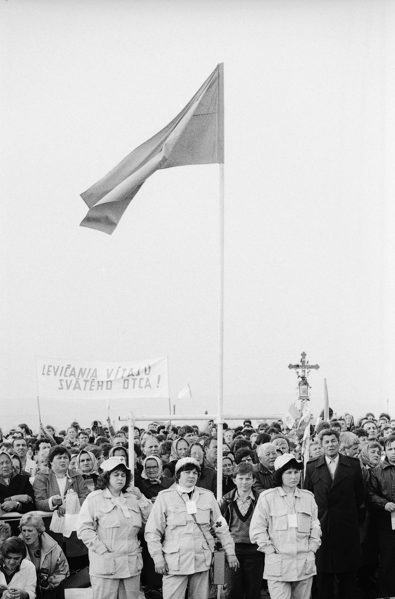Pavol Breier, Návšteva pápeža vo Vajnoroch. 1990. Súkromný majetok